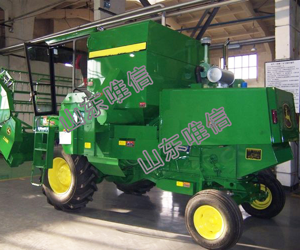 Tractor Combine Harvester Machine For Maize Corn Forage