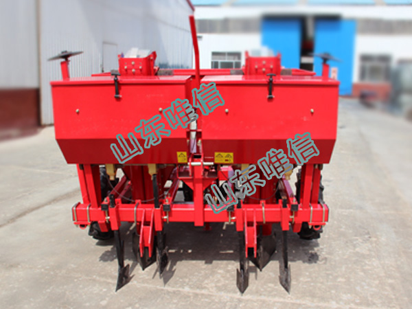 4 Rows Potato Planting Sowing Machine