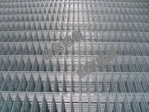 Hot Dipped Galvanized Welded Wire Mesh 2x4 Panels For Greenhouse Bed Nets