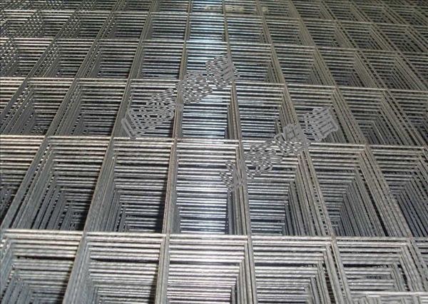 Hot Dipped Galvanized Welded Wire Mesh 2x4 Panels For Greenhouse Bed Nets