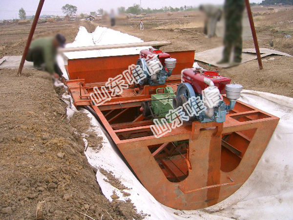 Concrete Channel Lining Machine 