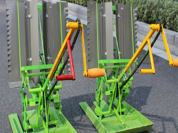 Two Row Hand Cranked Manual Rice Transplanter has the characteristics of Simple & proper structure, convenient operation and repairing, small volume, light weight
