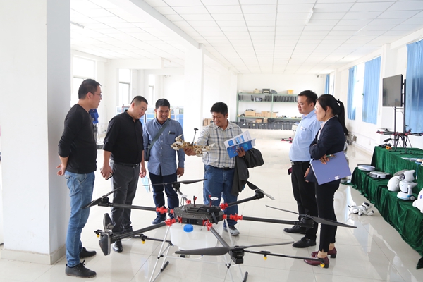 Philippine Merchants Visit Our Group for Purchasing Equipment