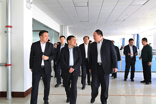 Warmly Welcome Hebi Municipal Party Committee Secretary Fan Xiufang And Mayor Guo Hao To Visit Shandong Weixin For Inspection