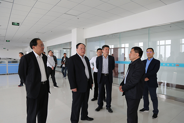 Warmly Welcome Hebi Municipal Party Committee Secretary Fan Xiufang And Mayor Guo Hao To Visit Shandong Weixin For Inspection