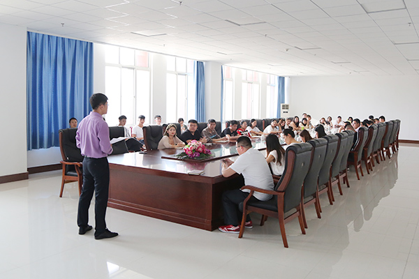 Shandong Weixin Organized E-Commerce Team Business Communication Skills Training