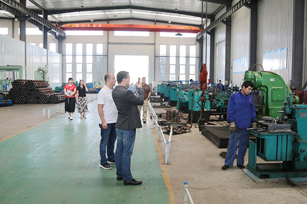 Warmly Welcomes Colombian Merchants To Visit Shandong Weixin For Purchase Steel Material