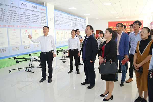 Warmly Welcome The Weishan County Business Bureau Leaders To Visit Weixin Group