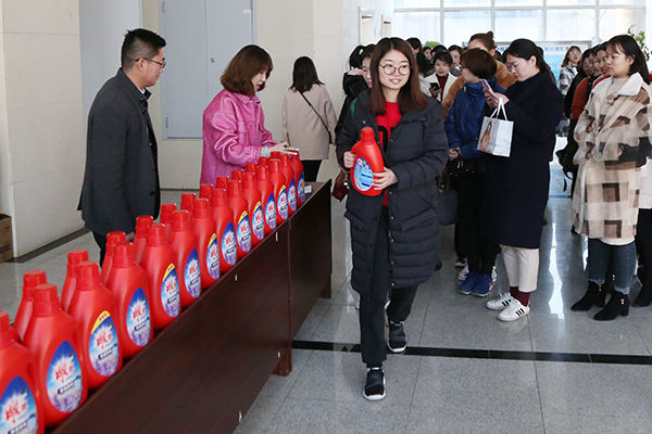 Shandong Weixin Hold A Symposium To Celebrate The March 8 Women's Day