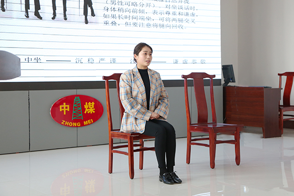 Shandong Weixin Human Resources Department Organizes Business Etiquette Training