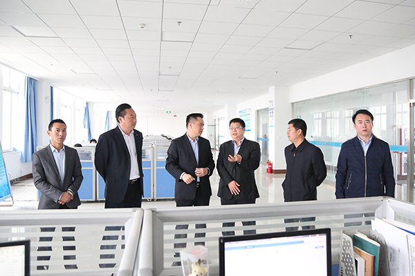 Warmly Welcome Beijing Expert Hu Changquan And His Entourage To Visit Shandong Weixin