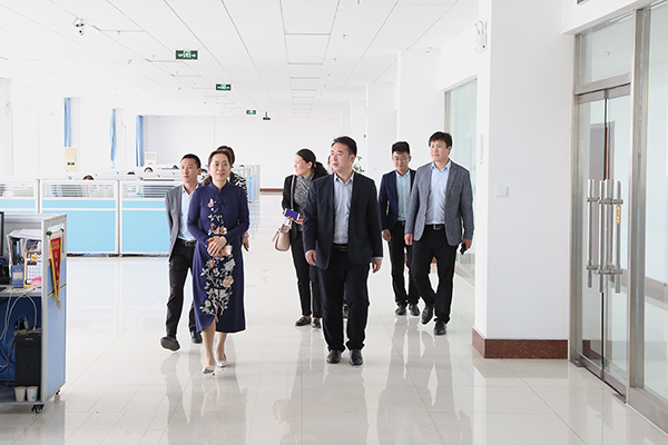 Warmly Welcome Jining Women'S Federation Leaders To Visit Shandong Weixin