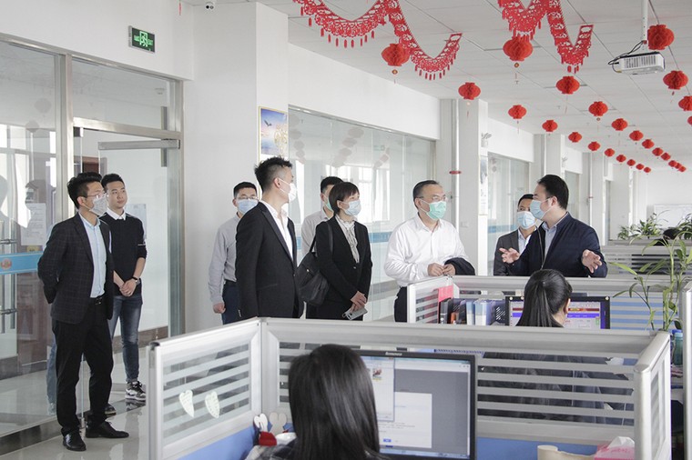 Warmly Welcome Experts From The Legal Service Team For Epidemic Prevention And Control To Visit Shandong Weixin For Guidance