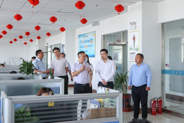 Warmly Welcome The Leader of Humi.com To Visit Shandong Weixin