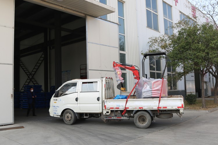 Small Excavator Of Shandong Weixin Sent To Jiangsu